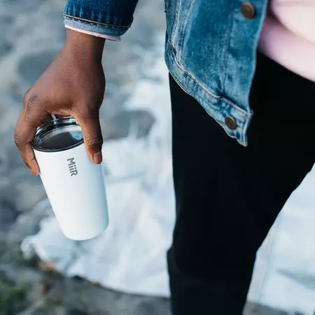 Miir Tumbler White 350 ml bílý hrnek na kávu | Lázeňská káva